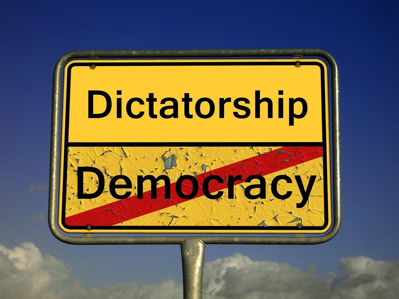 Types de démocraties et implications en sociologie politique 1 democracy, dictatorship, place-name sign